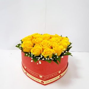 Aranžmani u kutiji – Flower Box – 012 Žute ruže u kutiji