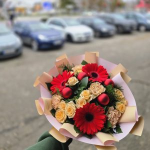 Novogodišnji aranžmani – 036 – Novogodisnji cvetni aranzman